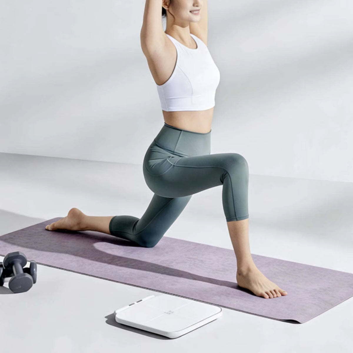 1Mm Hot Yoga Pilates Sweat Absorbent Non Slip Silicone Bottom Suede Screen Printing Premium Custom Exercise Blanket Yoga Towel