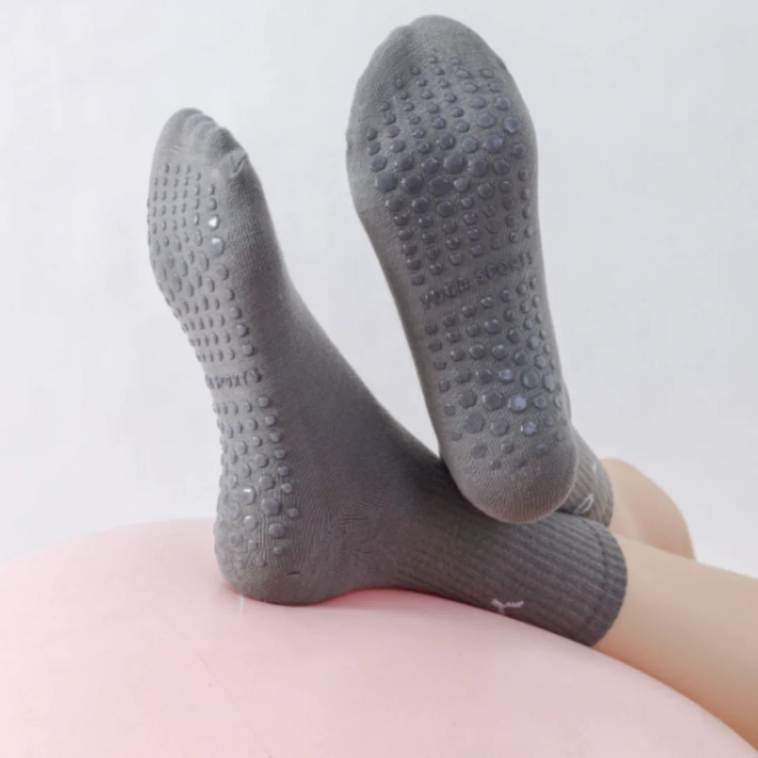 Women Non-Slip Professional Athletic Socks for Yoga Pilates High Elastic Band Mid-Calf Slouchy Sport Socks